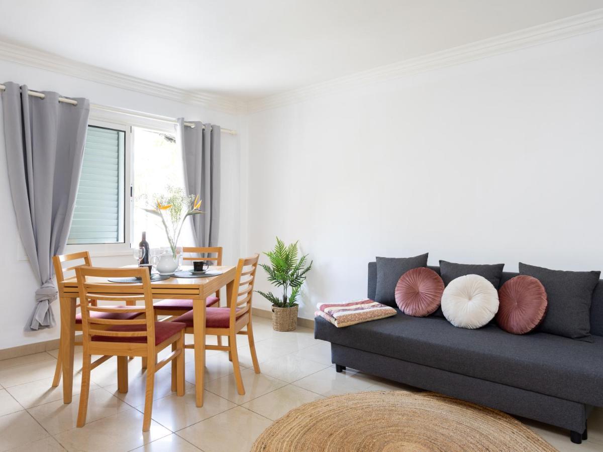 Live Los Cristianos Los Playeros Close To The Beach Arona  Exterior photo